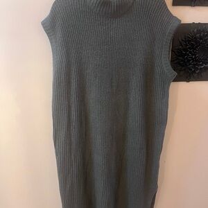 Sleeveless Ribbed Knit Turtleneck Dress - Gray